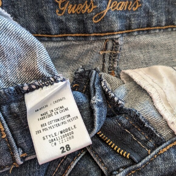 Guess Jean Shorts size 28 - Picture 3 of 3